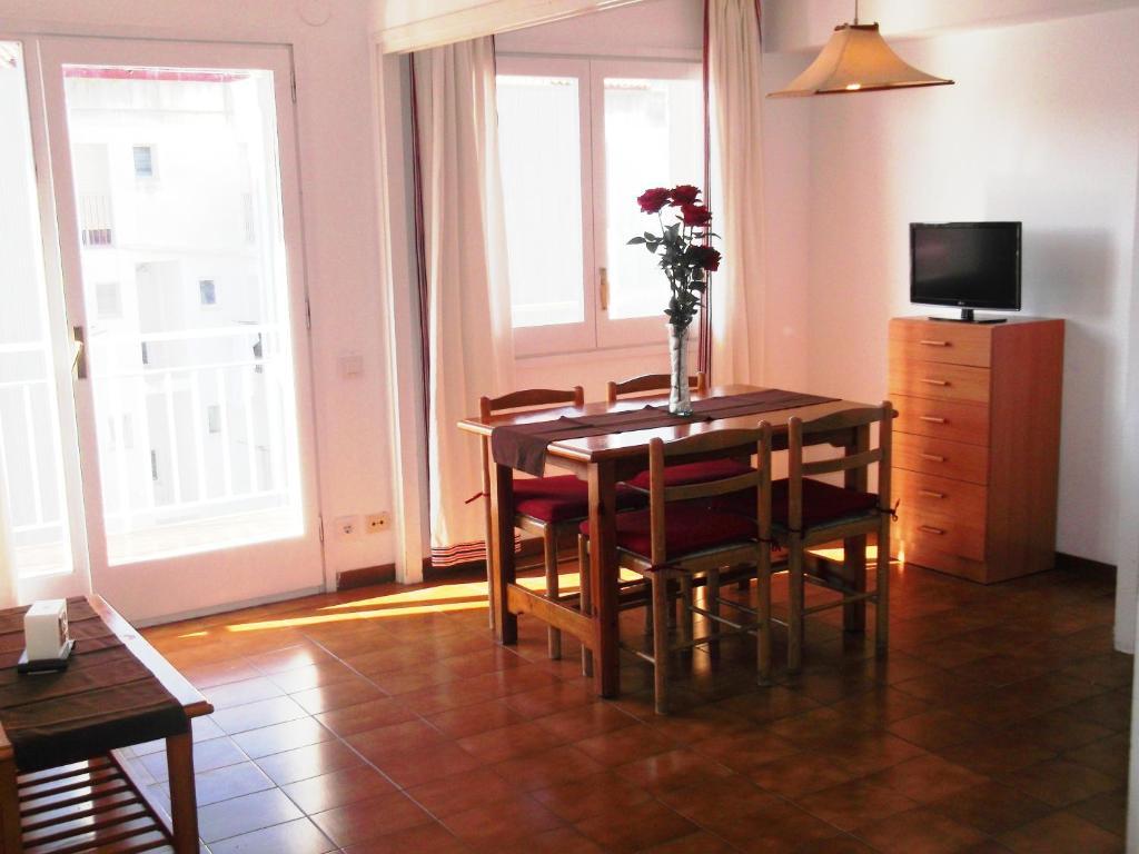 Apartamentos Ar Enjoy Costa Brava Lloret de Mar Chambre photo